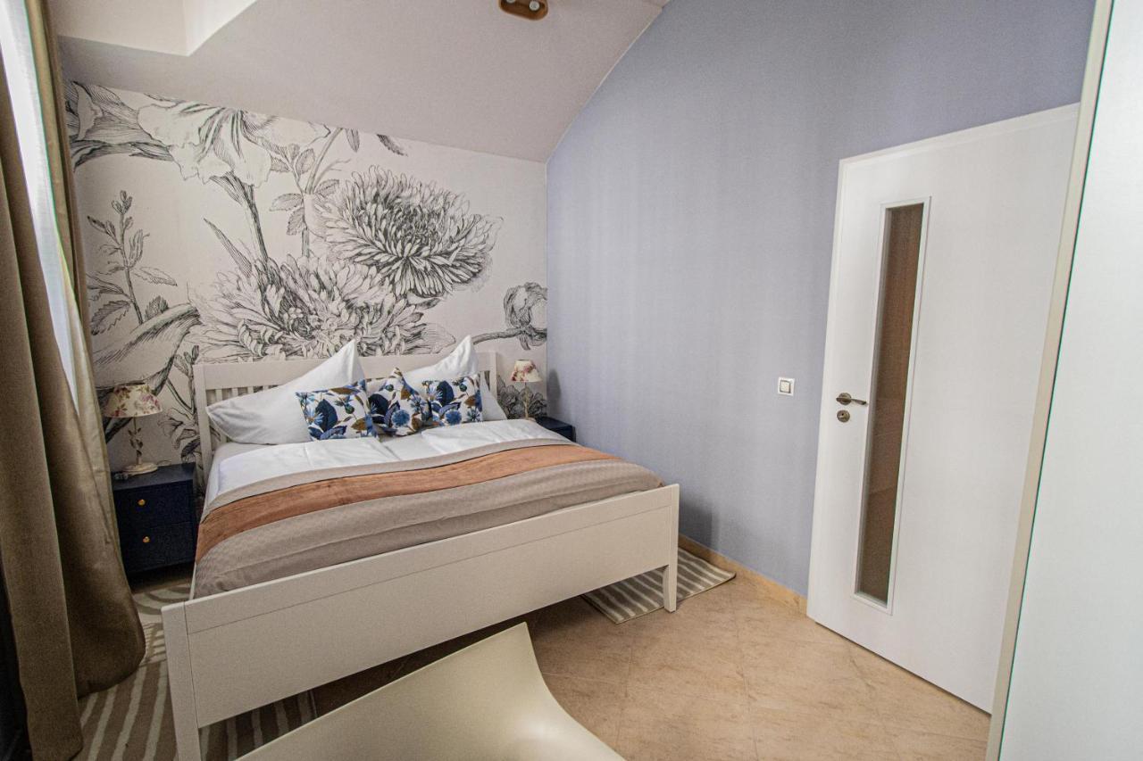 Modern And Spacious Apartments In City Center Praga Exterior foto
