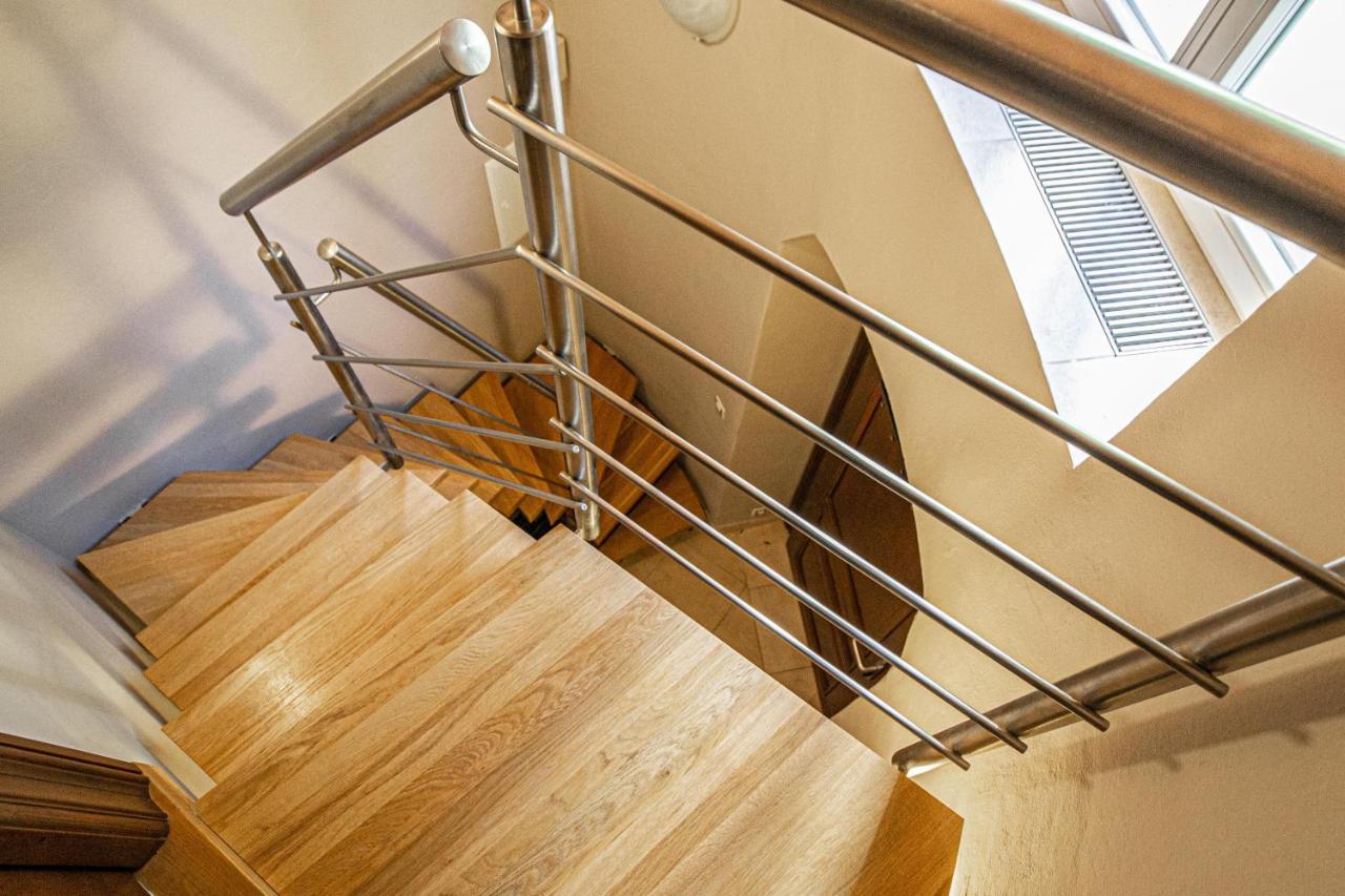 Modern And Spacious Apartments In City Center Praga Exterior foto
