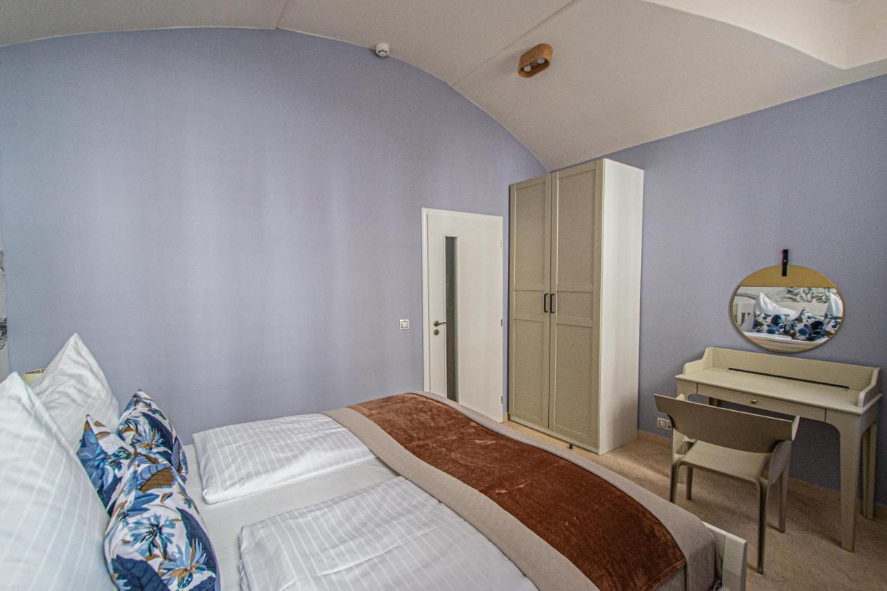 Modern And Spacious Apartments In City Center Praga Exterior foto