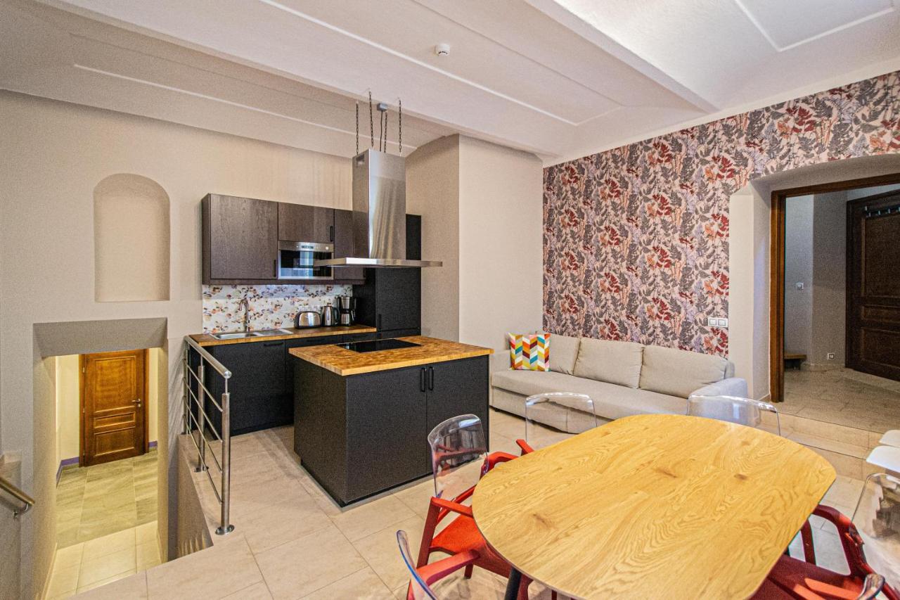Modern And Spacious Apartments In City Center Praga Exterior foto